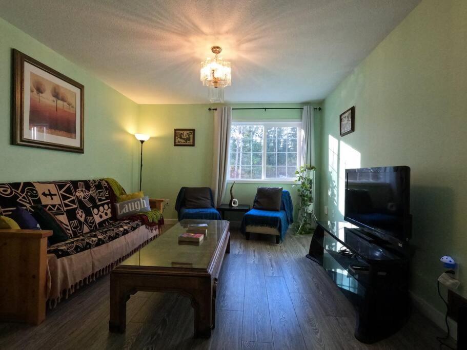 Countryroad Cozy 2Bedrooms Suite2 Nanaimo Exterior photo